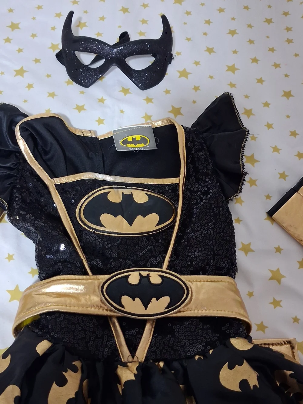Halloween Costume Rubies BatGirl 5 Piece Set Dress, Cape, Mask, Belt, Bracelets